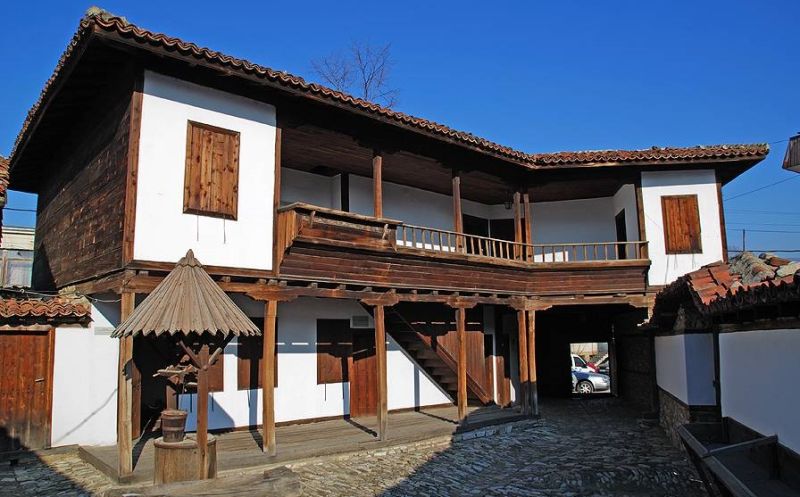 Сливен-градът на стоте войводи и Дом на доброто снимка 1